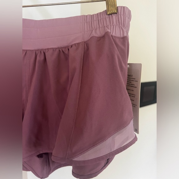 Lulu Lemon Hotty Hot Short II - Picture 6 of 9